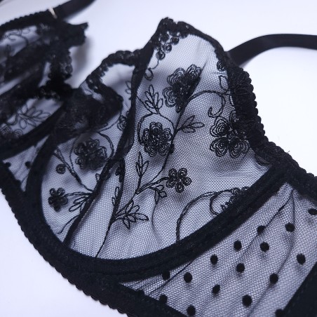 Lace Luxe: Tailored Lace Bra for Men