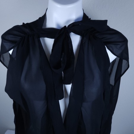 XL black shirt