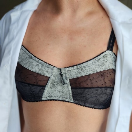 Noir Intrigue: AA-Cup Fitted Mesh & Satin Men's Bra